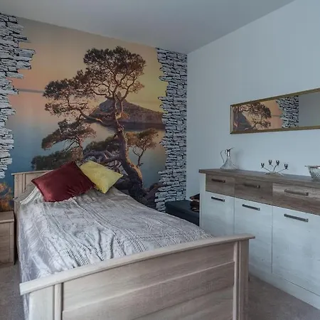 Schoene Lichtdurchflutete Mit Balkon